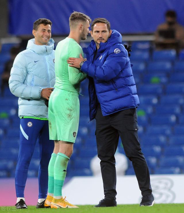 包含转会期辽宁本钢备战意甲；主帅复盘细节曝光；赛场秩序良好；年轻球员得到机会的词条